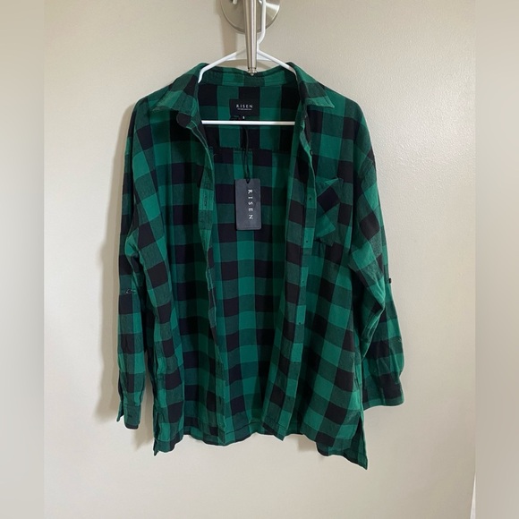 Shop Talulah Tops - NWT Shop Talulah Noelle Green Black Buffalo Plaid Flannel Top Small